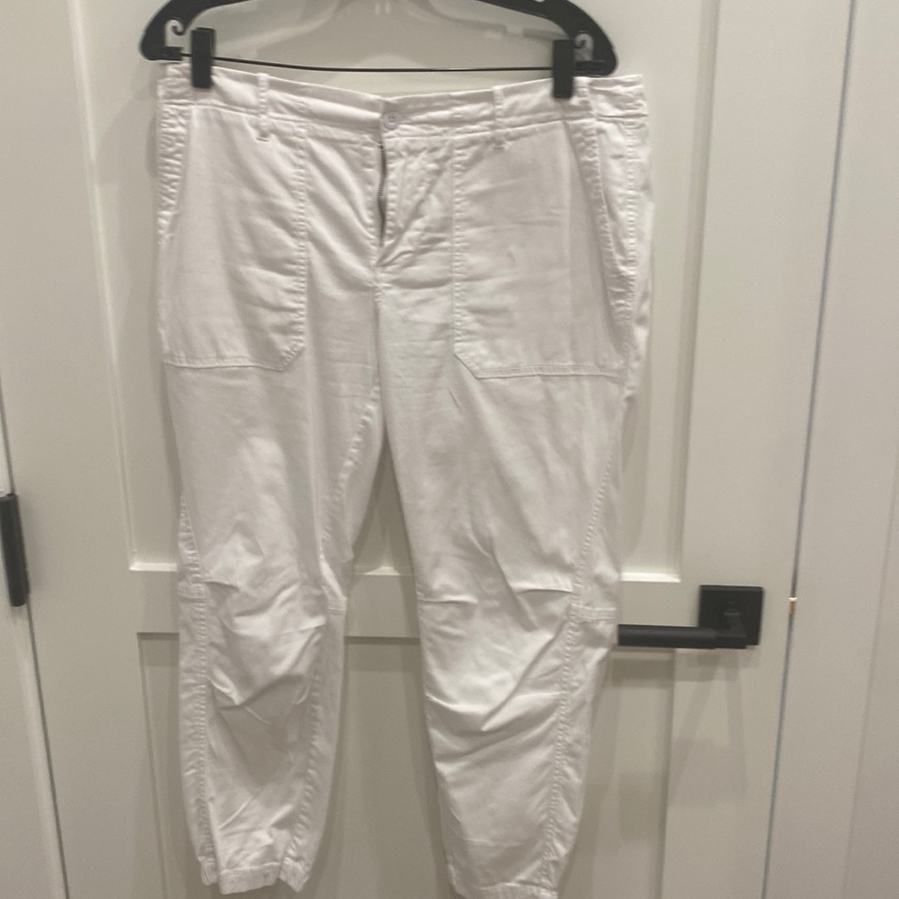 Marrakech white cropped “jogger” pant size 29